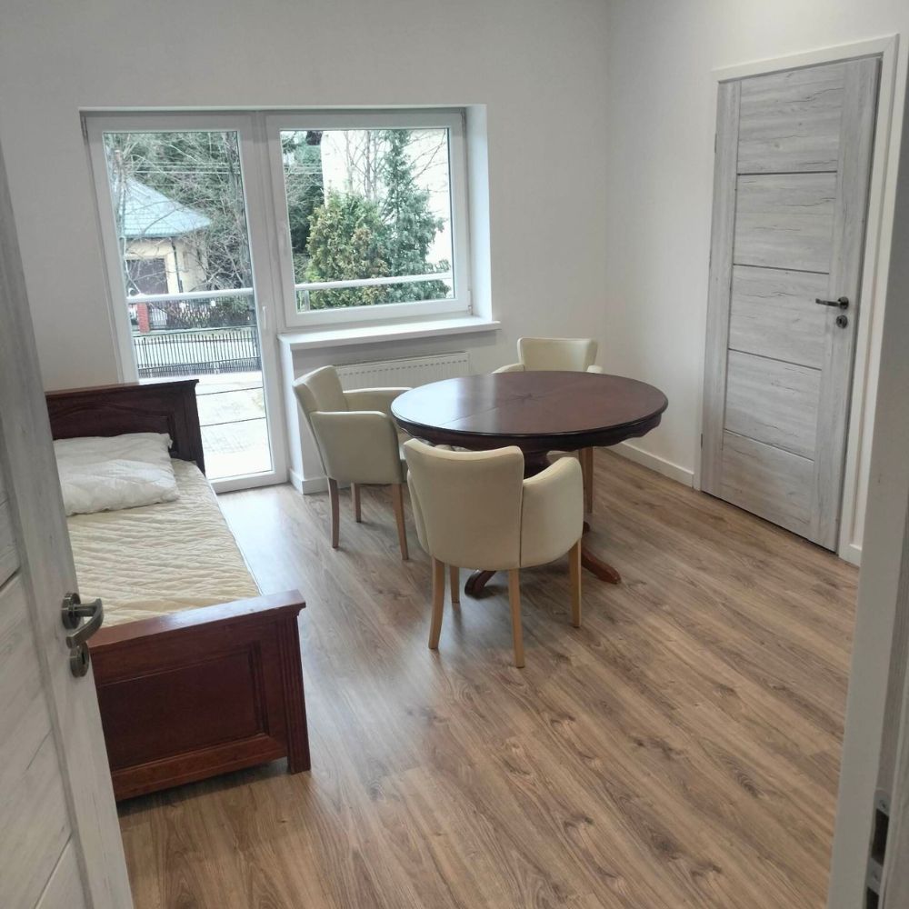 Pokój dwu-osobowy dostępny w ofercie hotelu pracowniczego Primus Hostel
