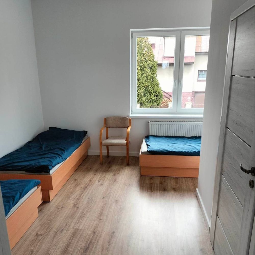 Pokój 3-osobowy dostępny w ofercie hotelu pracowniczego Primus Hostel